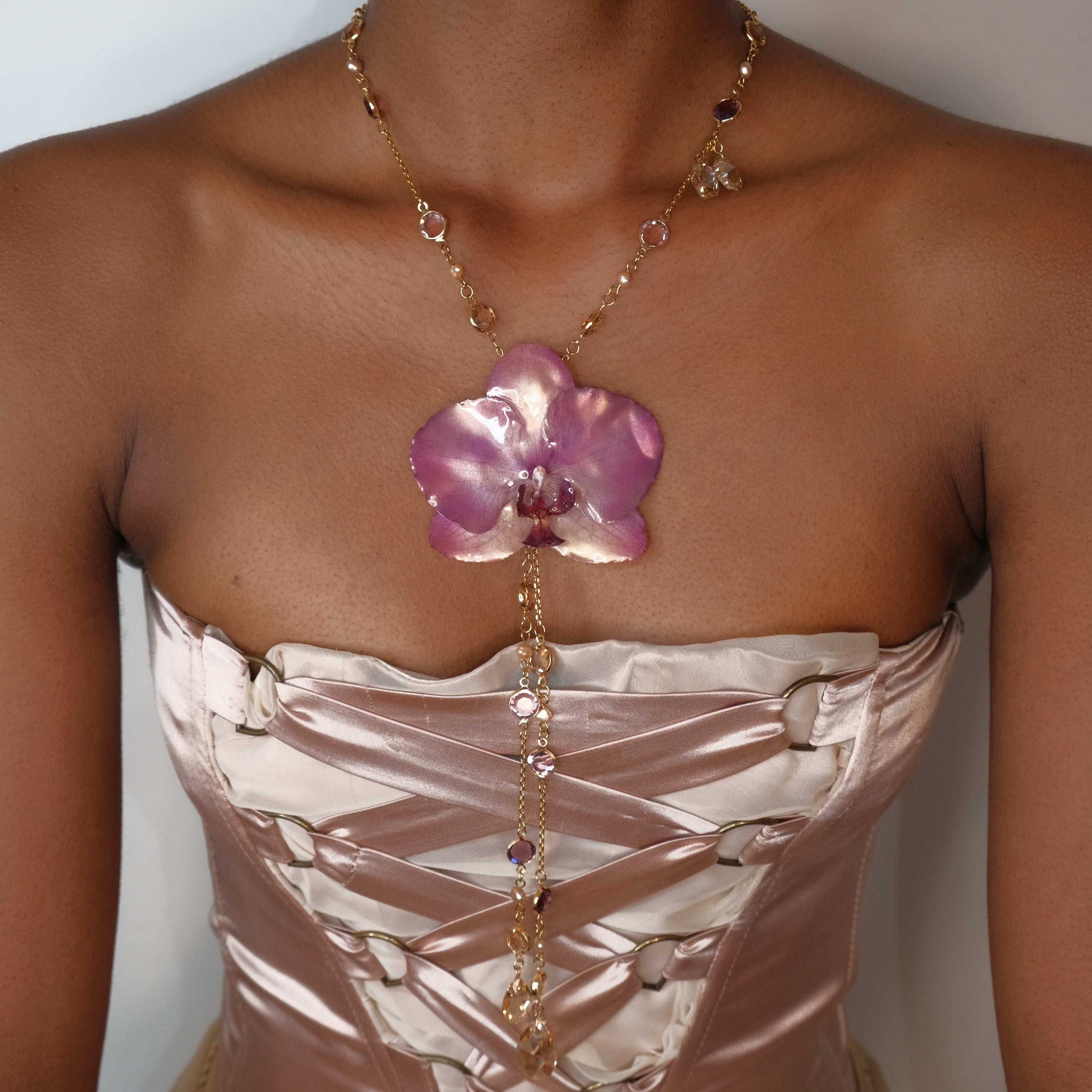 Flora Cascade Lariat