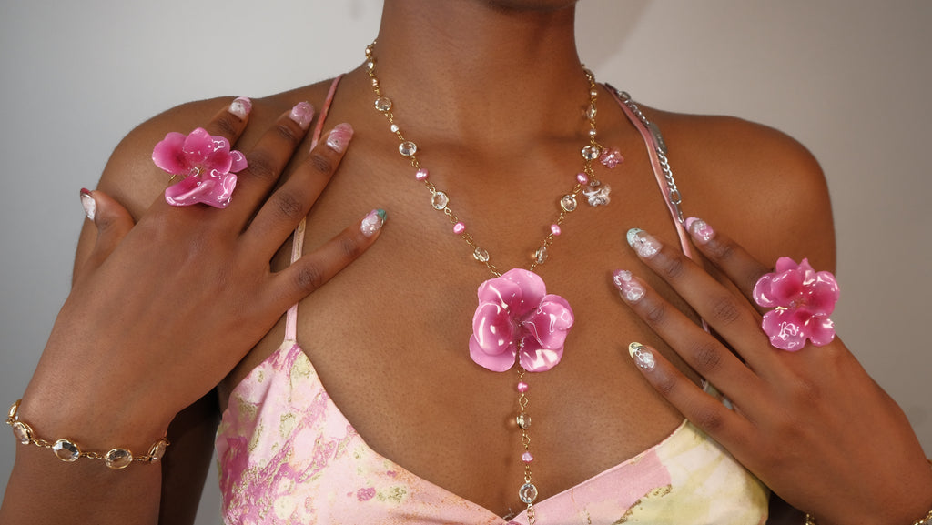 Vera Teardrop Lariat