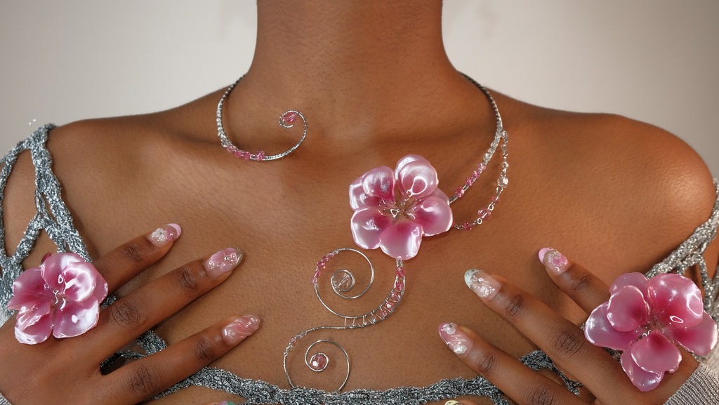Daphne Gem Collar