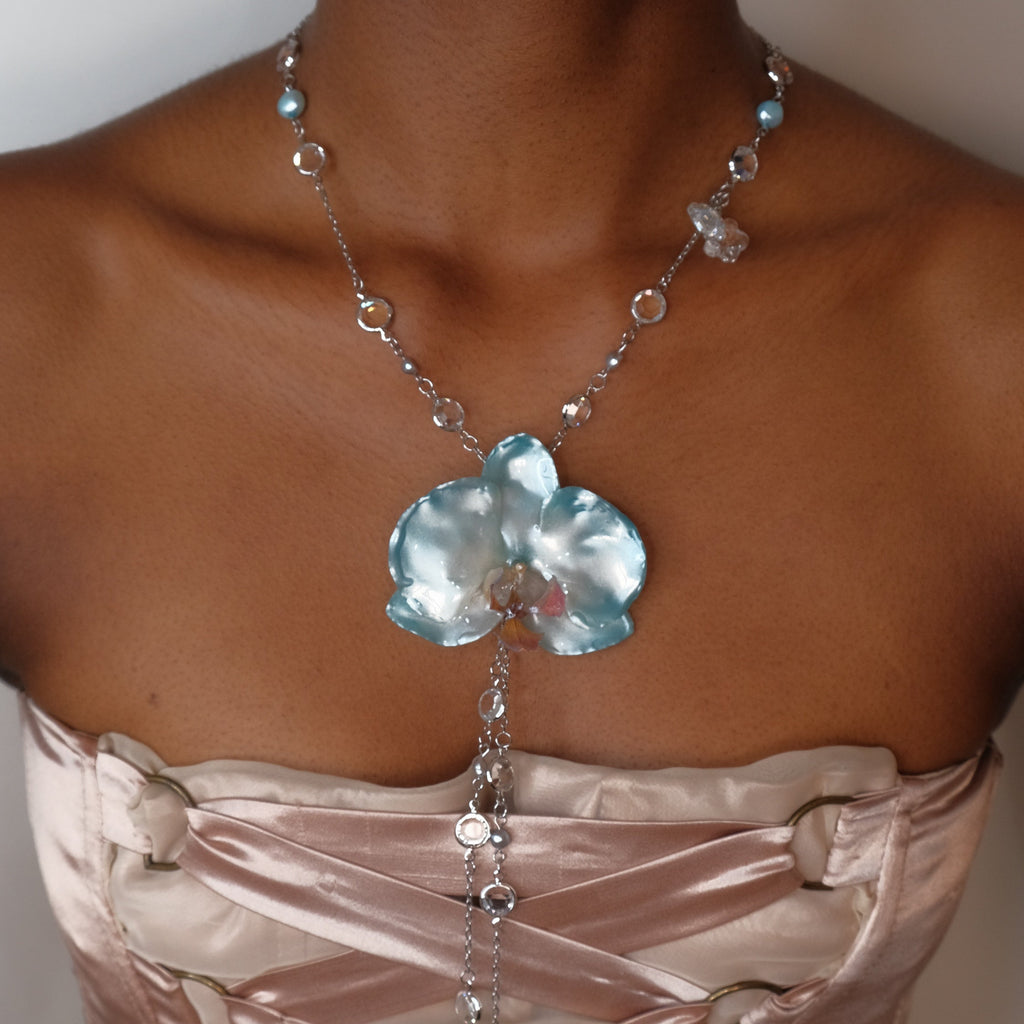 Flora Cascade Lariat