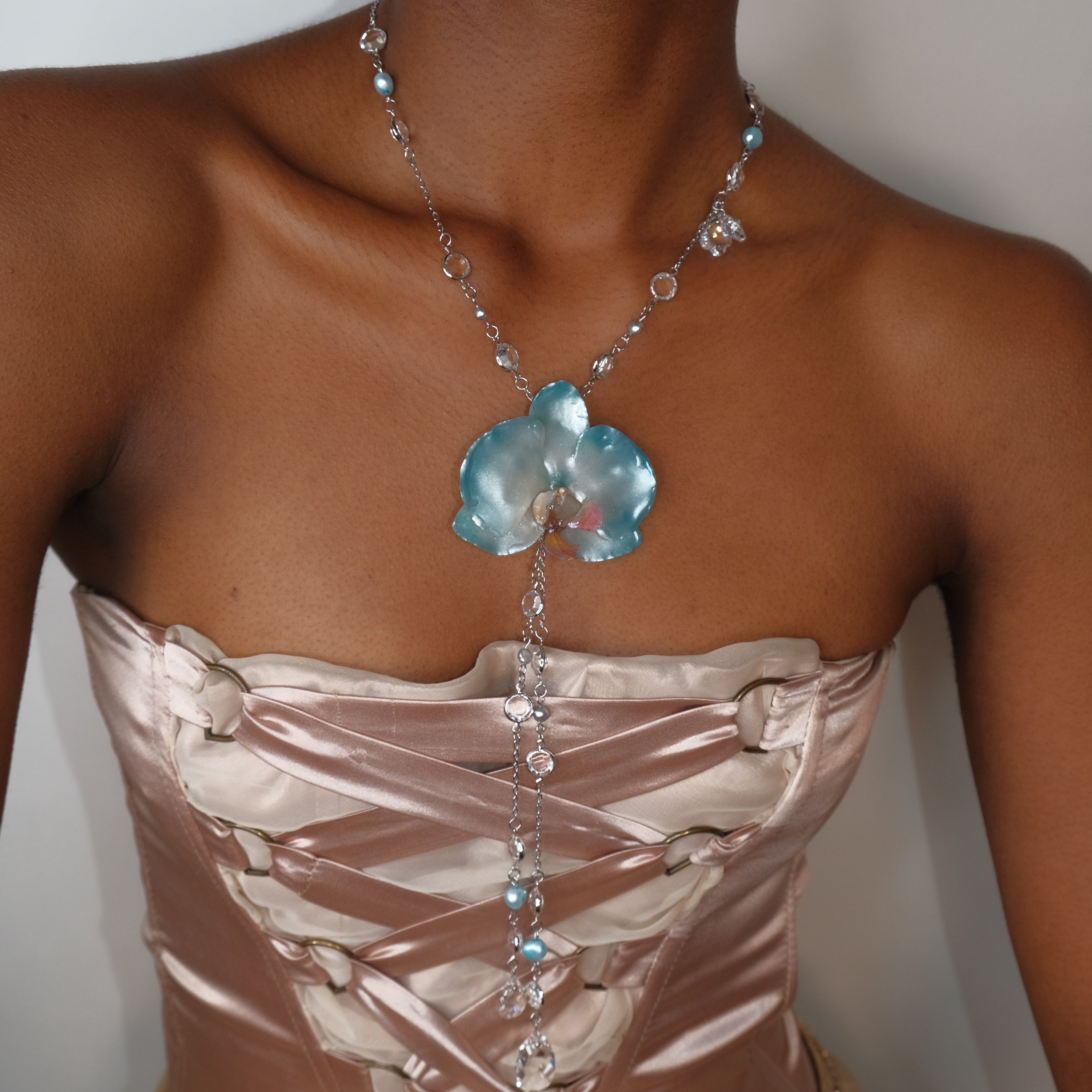 Flora Cascade Lariat
