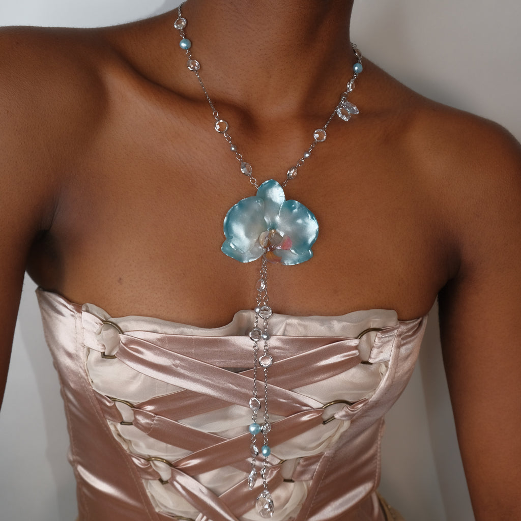 Flora Cascade Lariat
