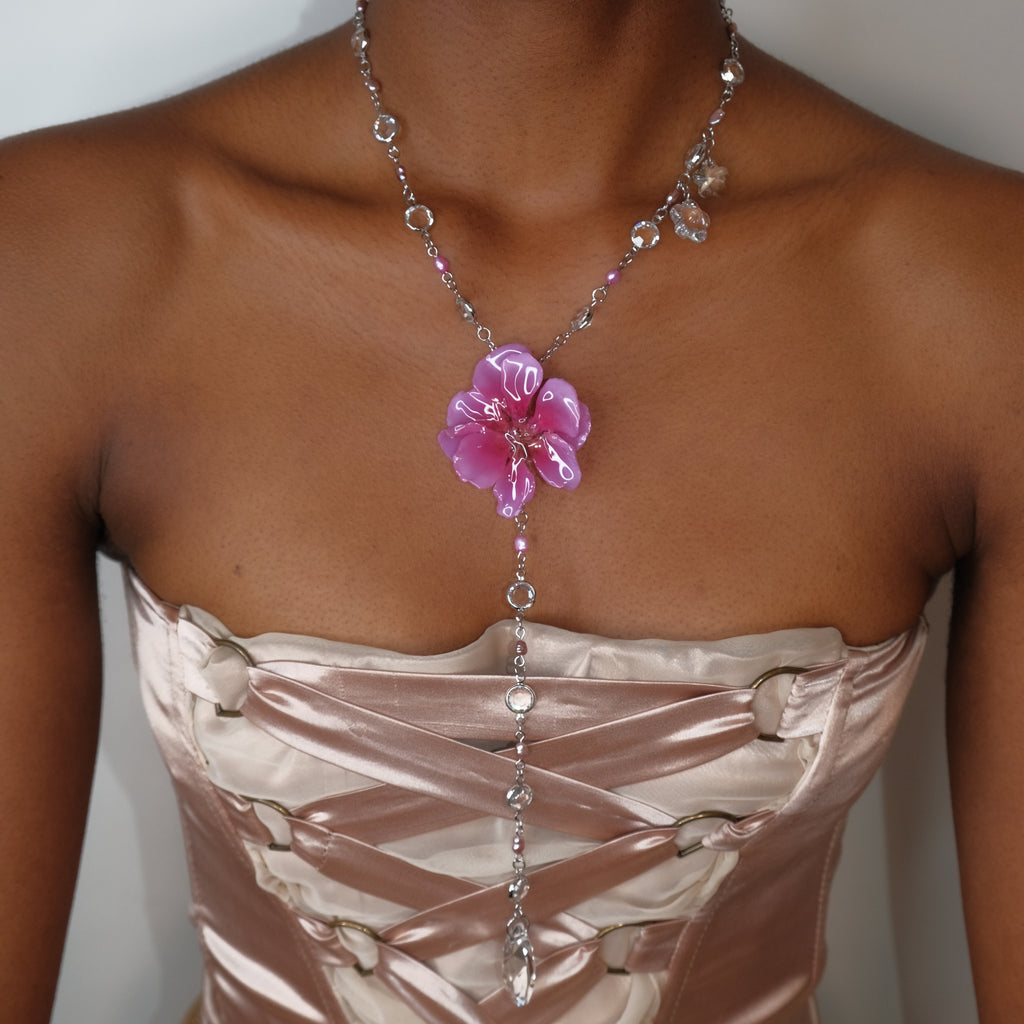 Vera Teardrop Lariat