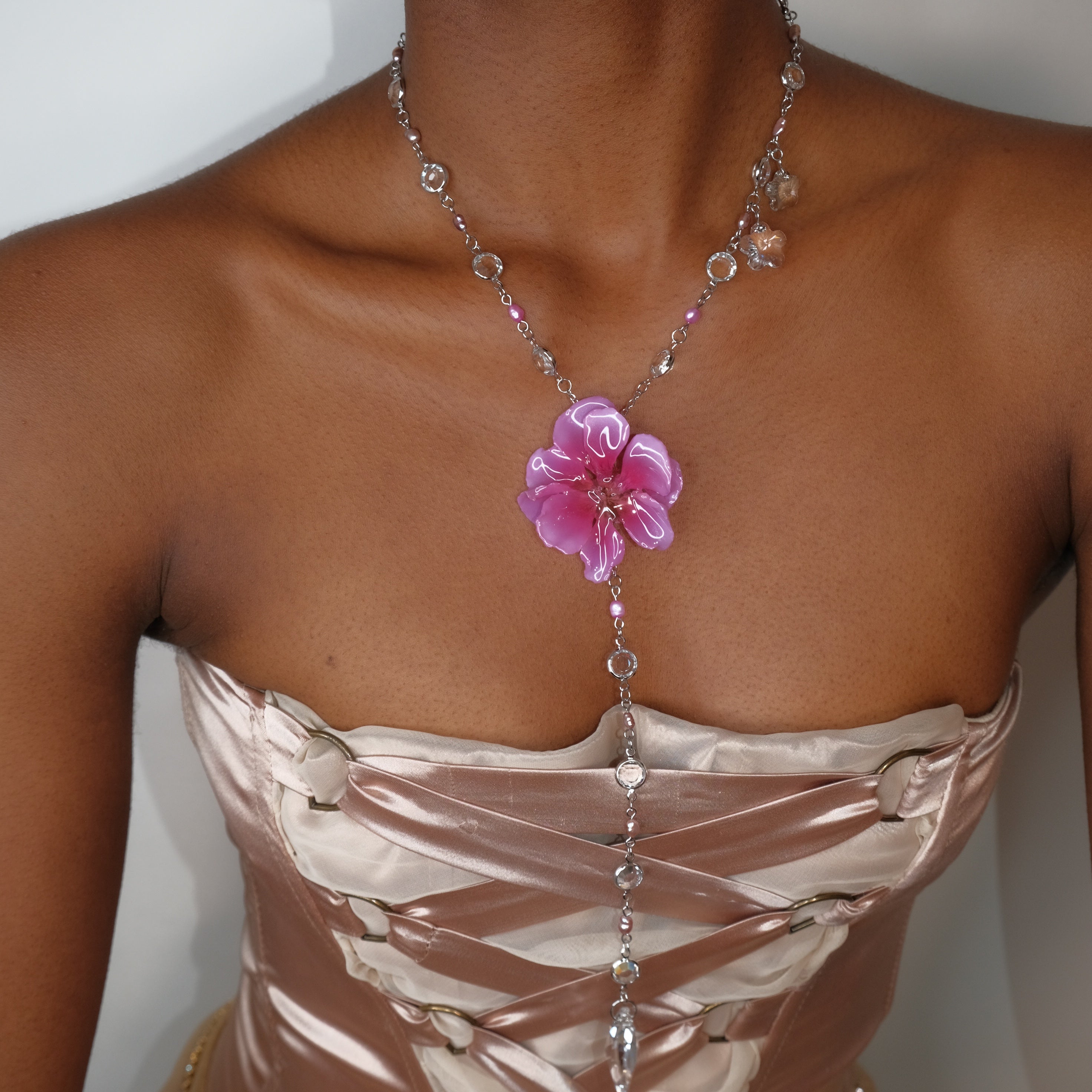 Vera Teardrop Lariat