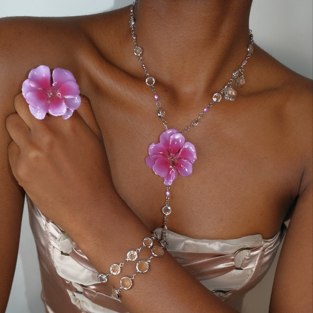Vera Teardrop Lariat