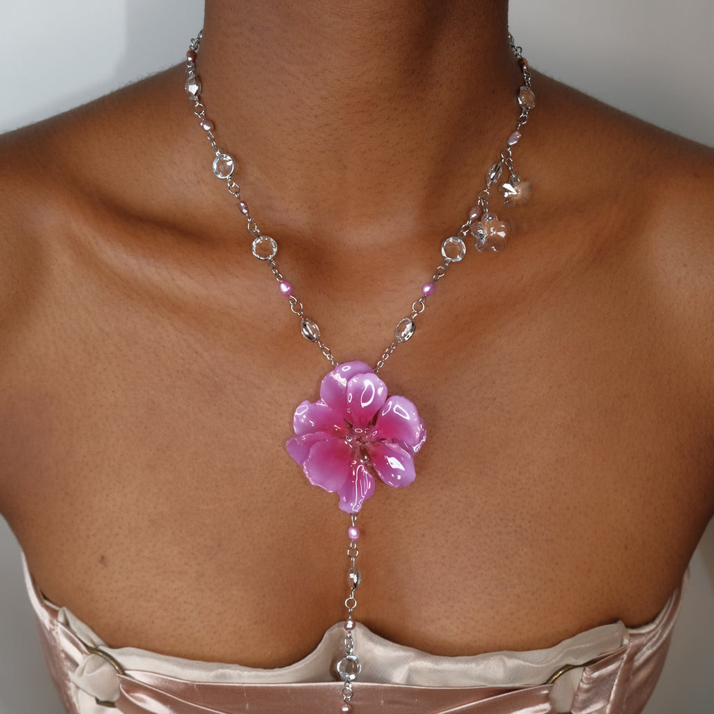 Vera Teardrop Lariat