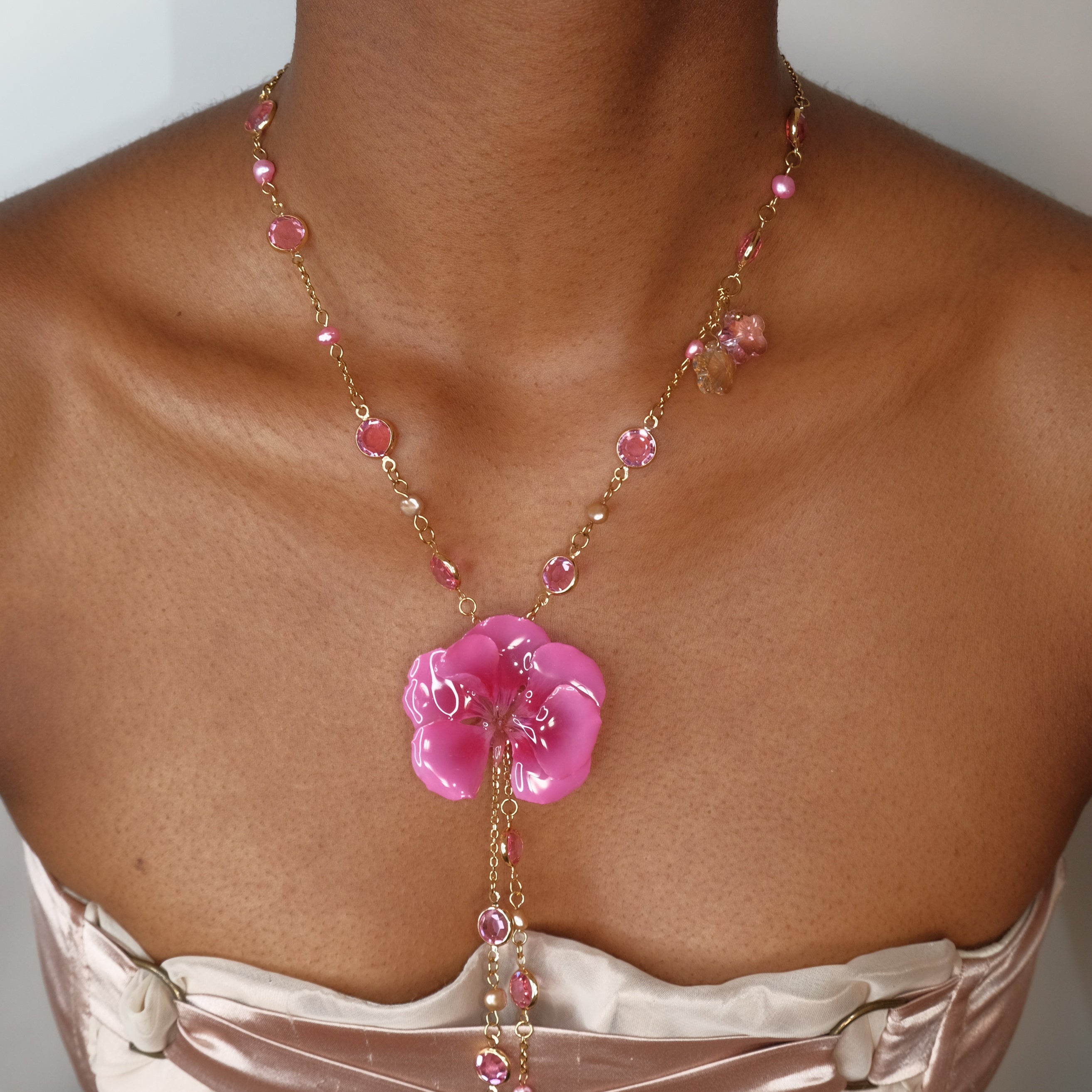 Flora Cascade Lariat