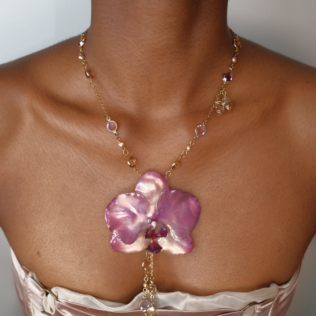 Flora Cascade Lariat