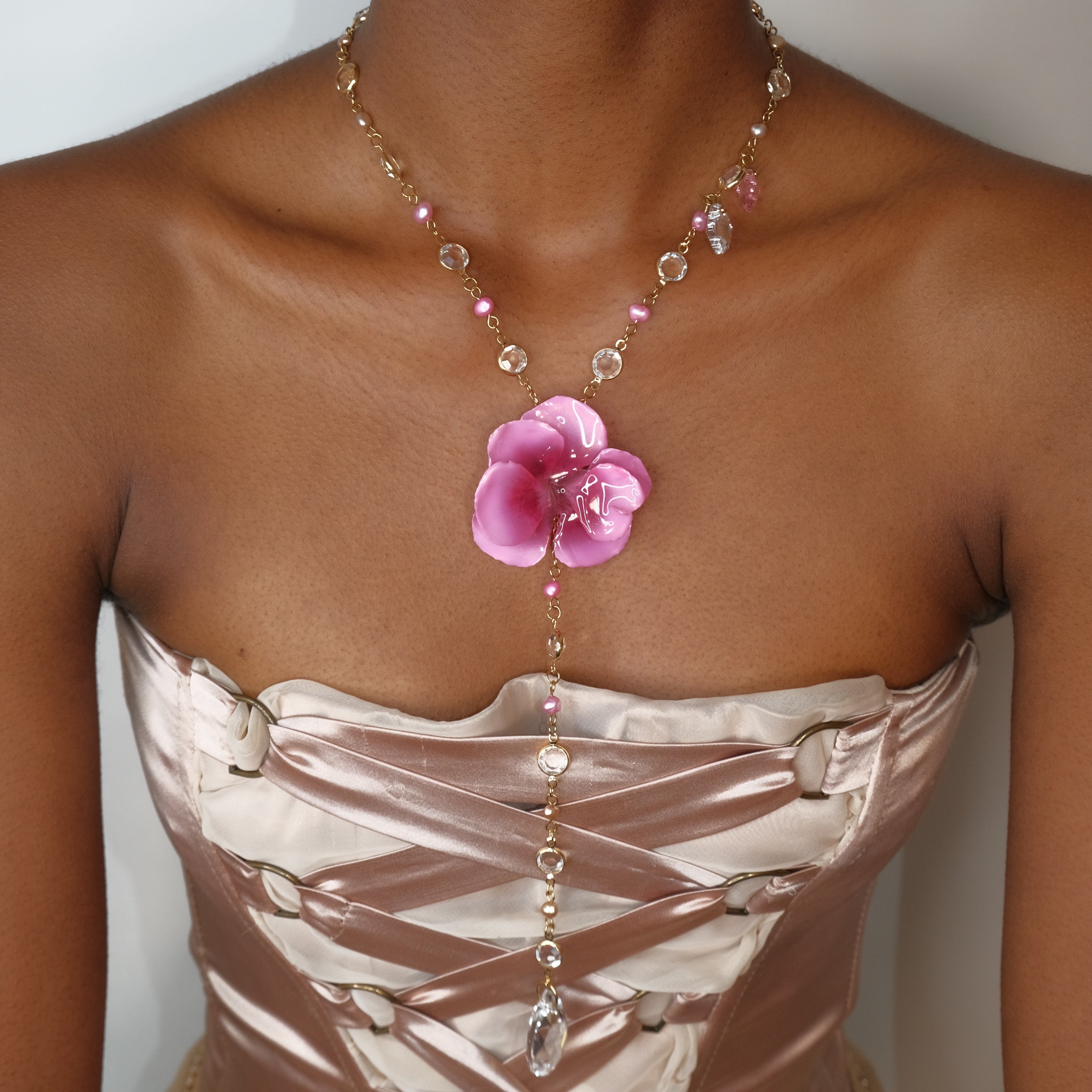 Vera Teardrop Lariat