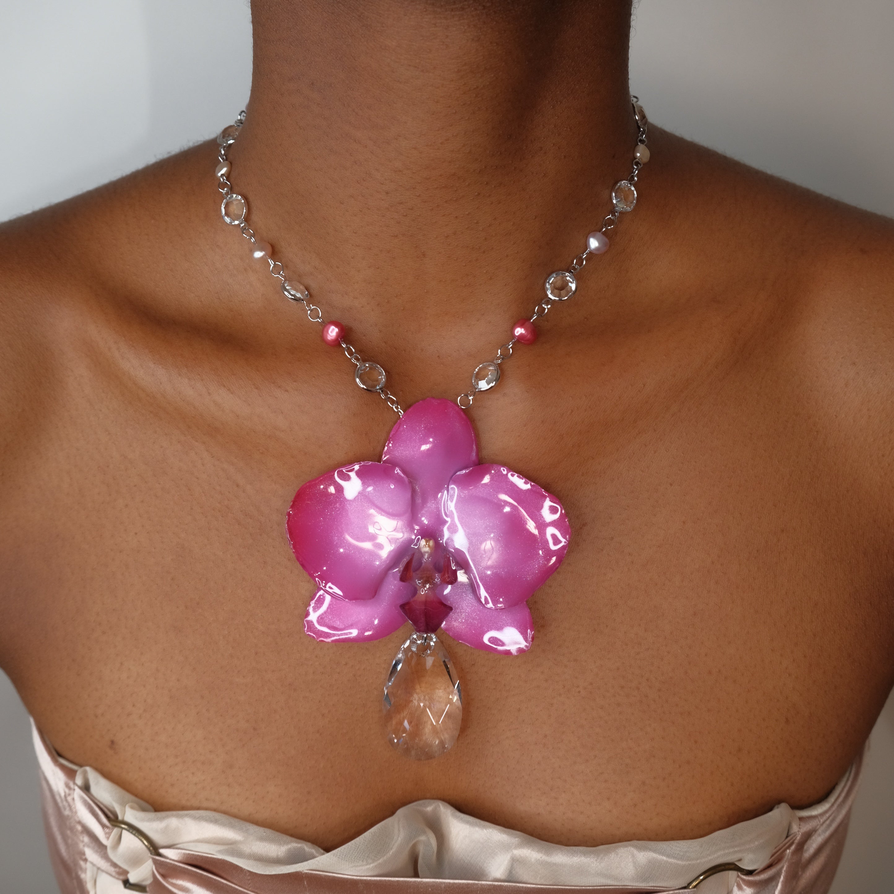 Aura Teardrop Pendant