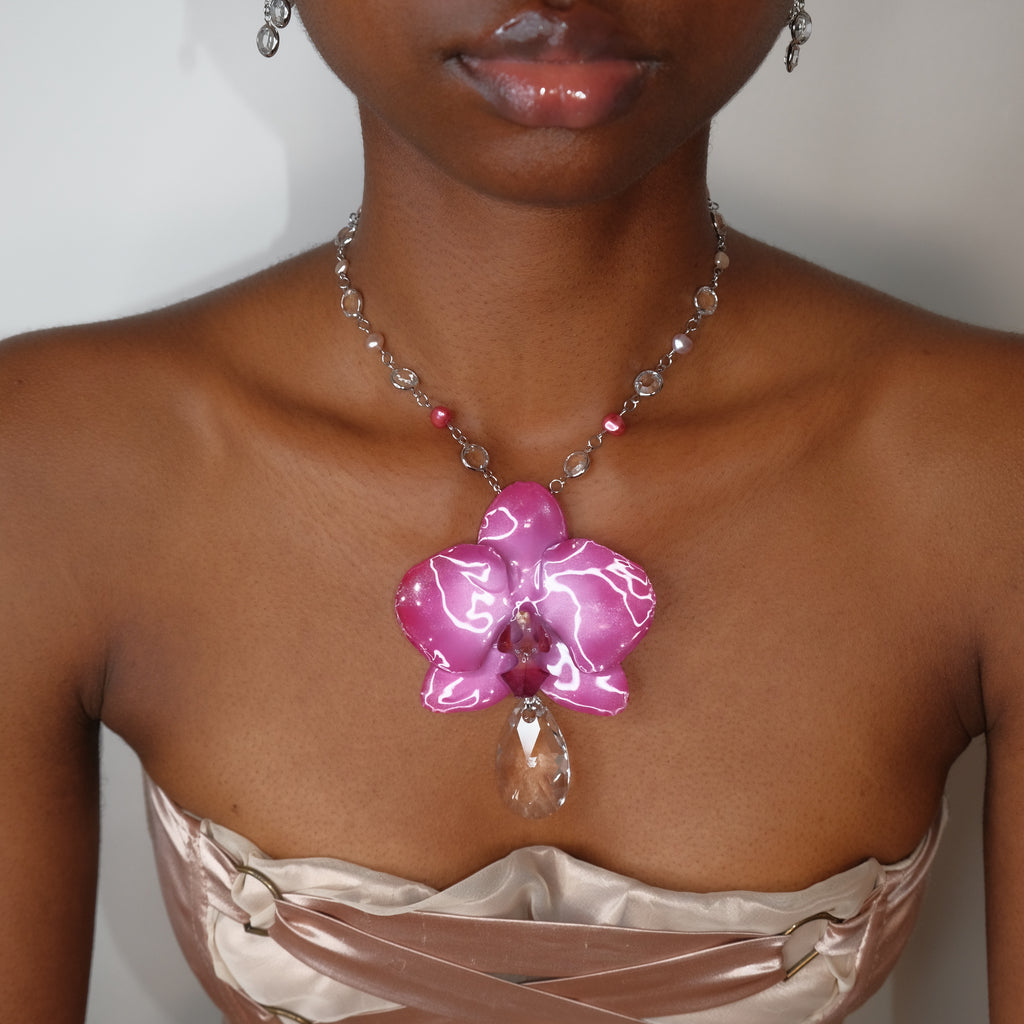 Aura Teardrop Pendant