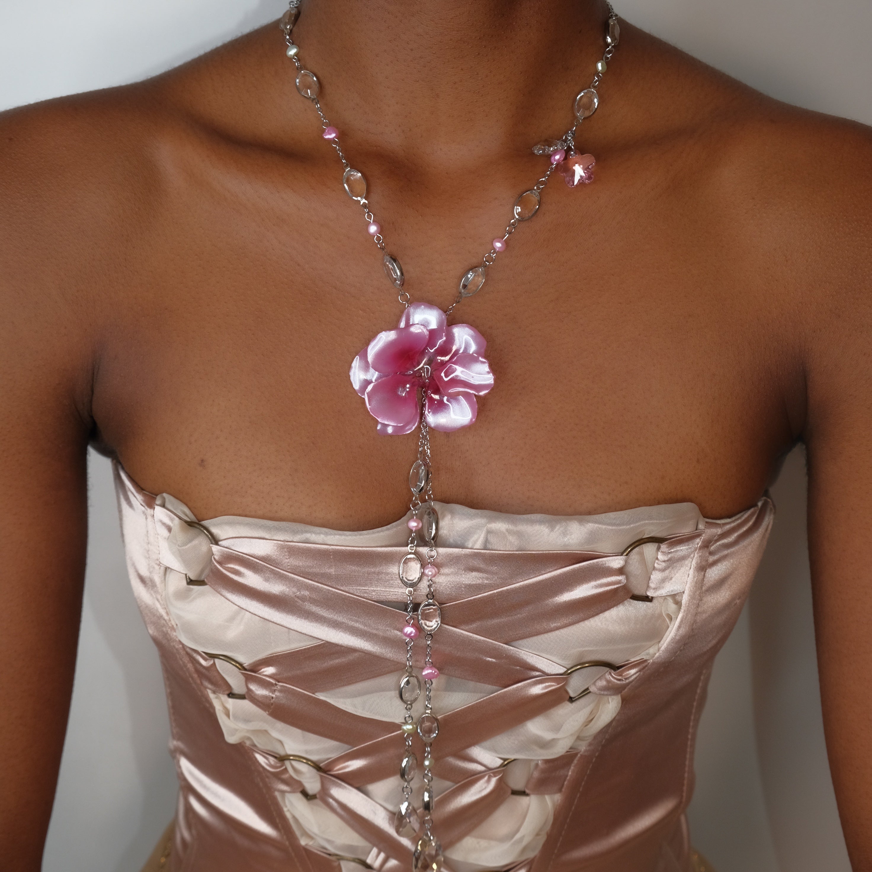 Flora Cascade Lariat