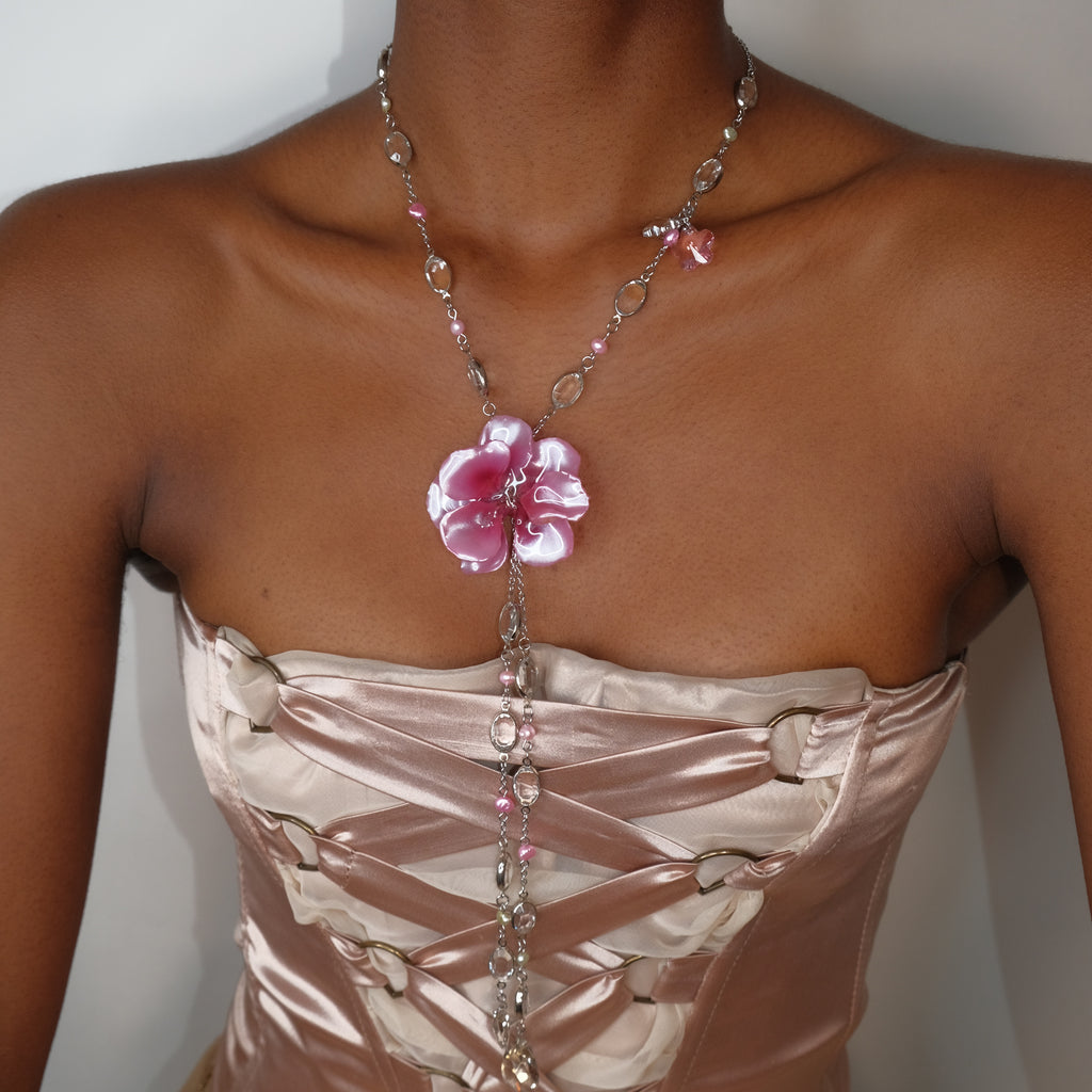 Flora Cascade Lariat
