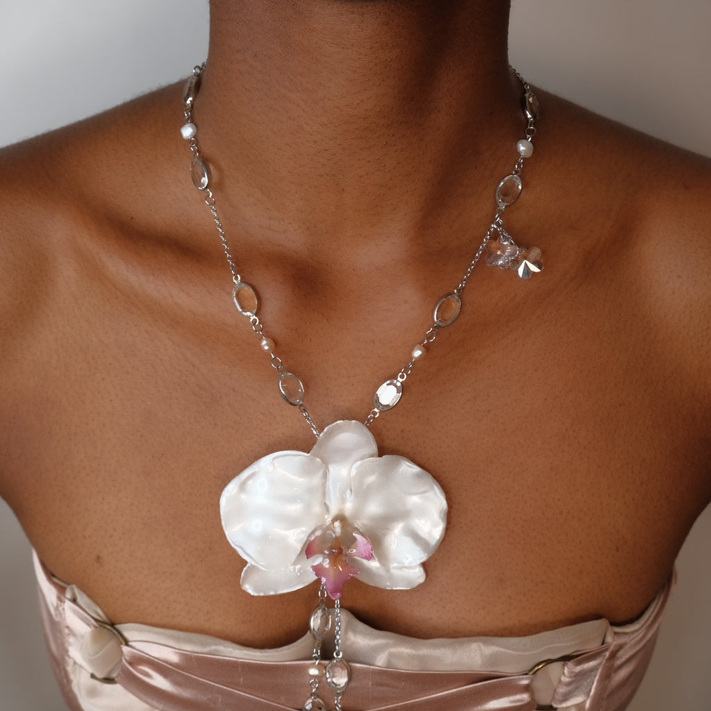 Flora Cascade Lariat
