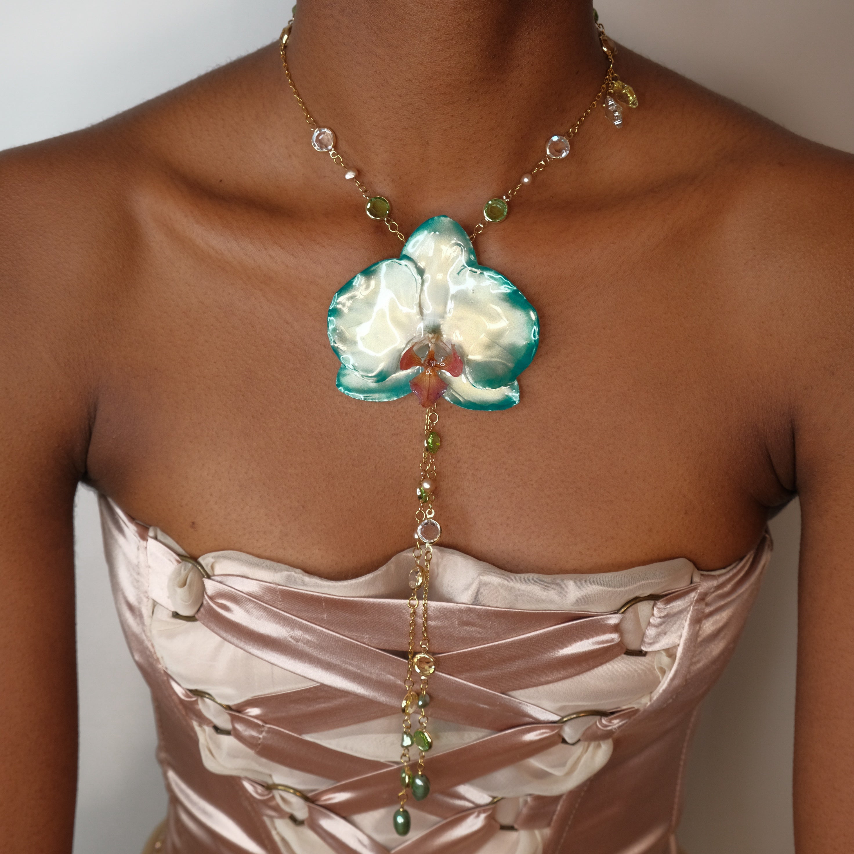 Flora Cascade Lariat