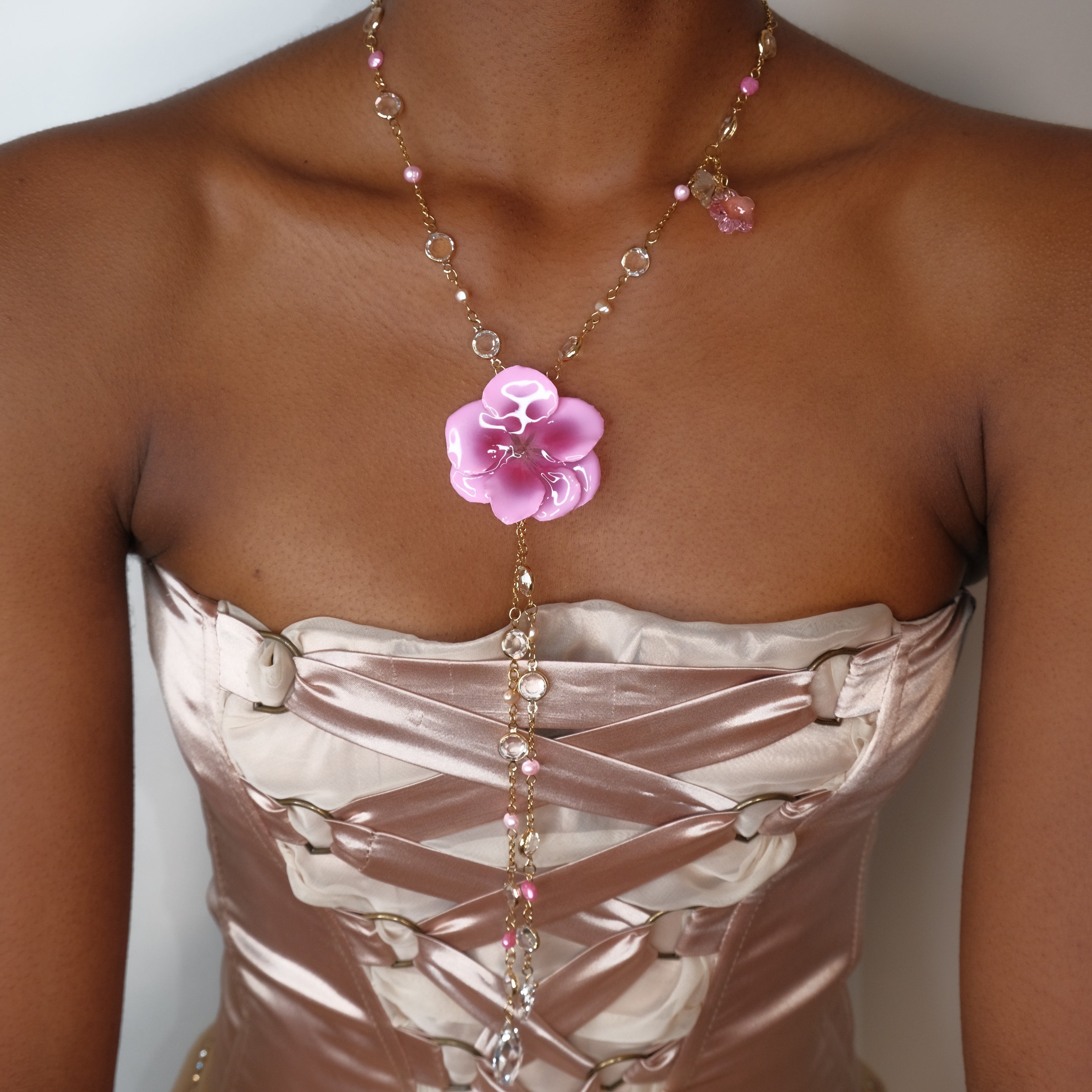 Flora Cascade Lariat