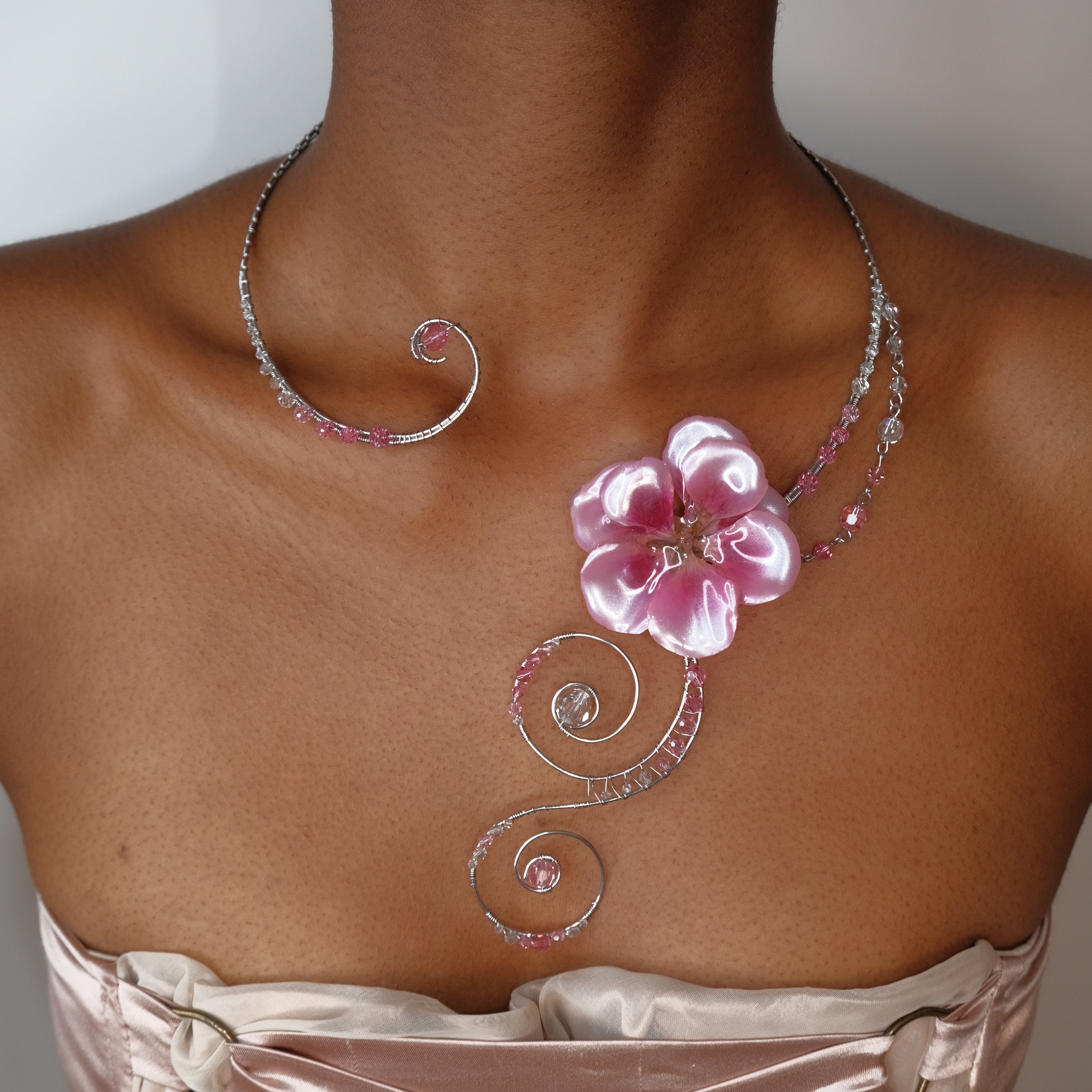 Daphne Gem Collar