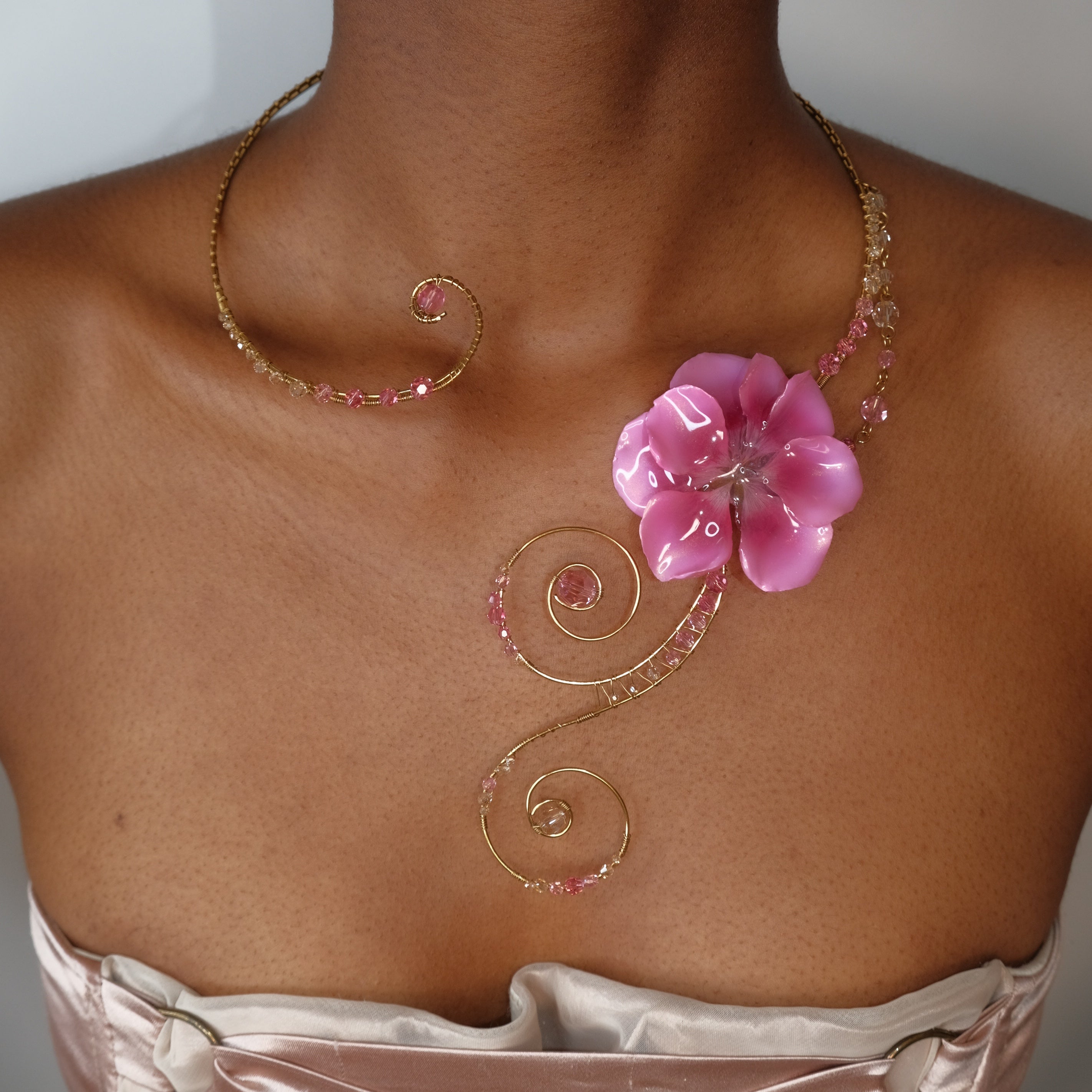Daphne Gem Collar