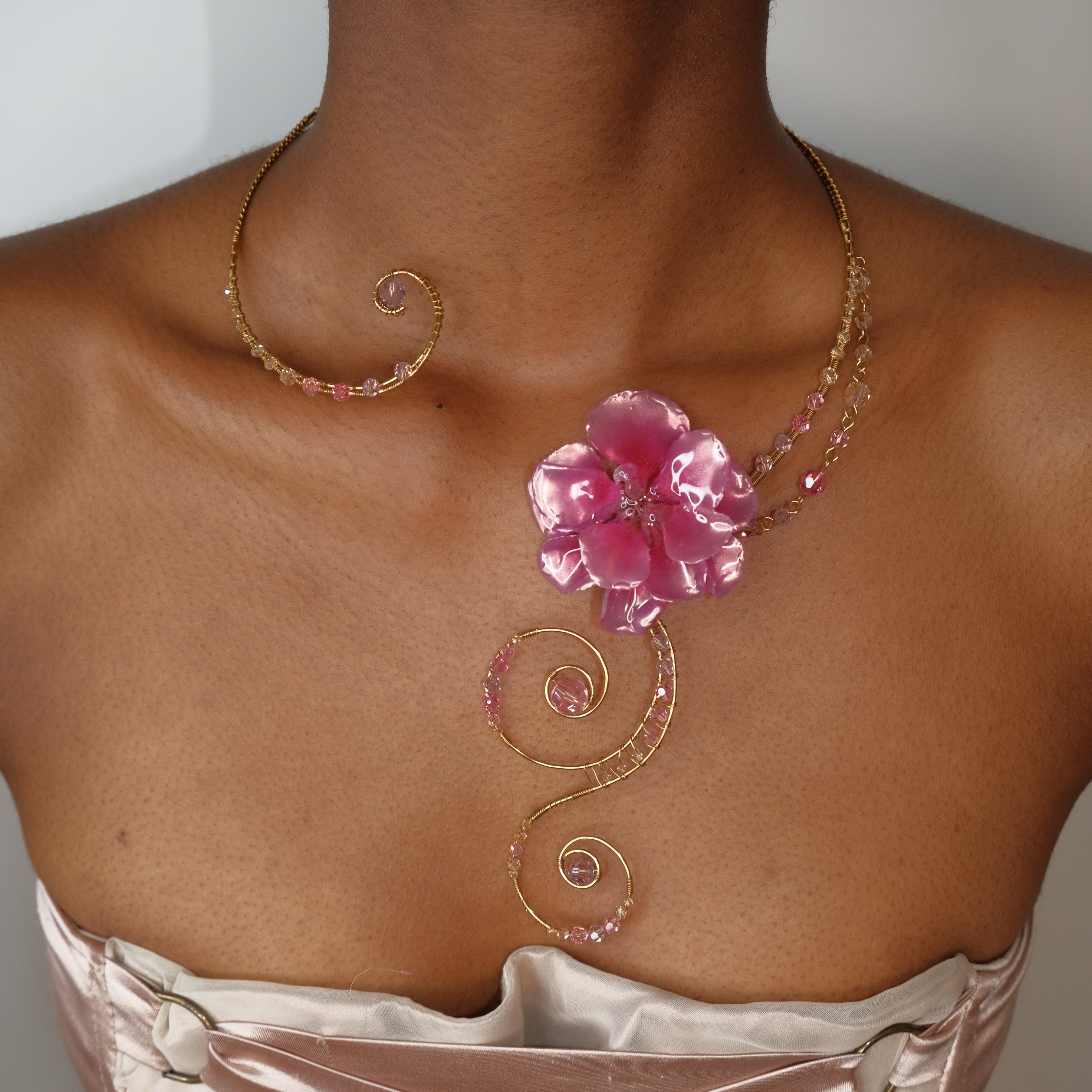 Daphne Gem Collar